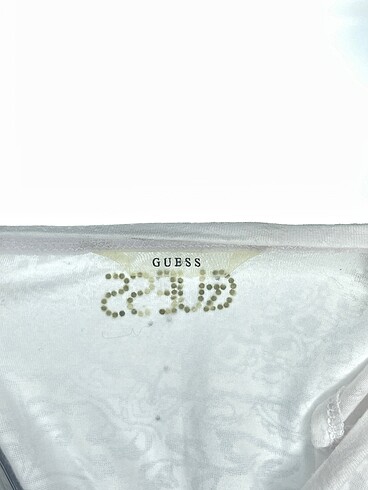 l Beden beyaz Renk Guess T-shirt %70 İndirimli.