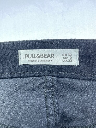 32 Beden siyah Renk Pull and Bear Skinny %70 İndirimli.