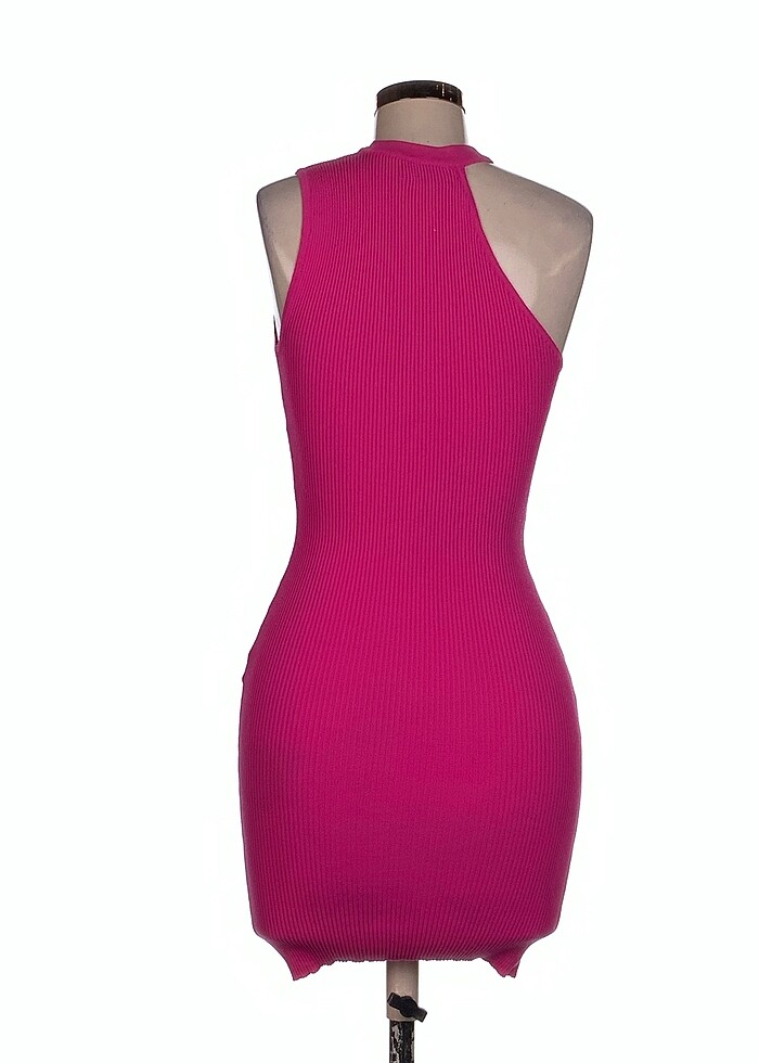 Bershka Kısa Elbise %70 İndirimli. - Görsel 3