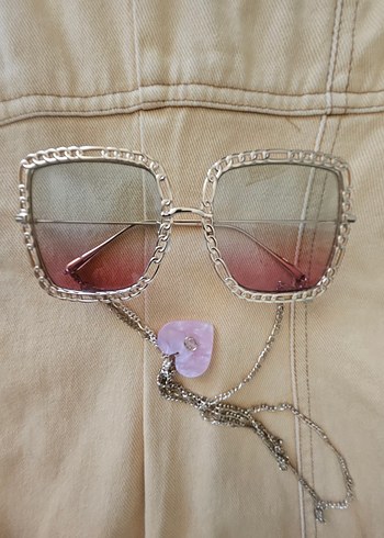 Zincir Detaylı Altın Renk Vintage Kadın Güneş Gözlüğü - Görsel 5