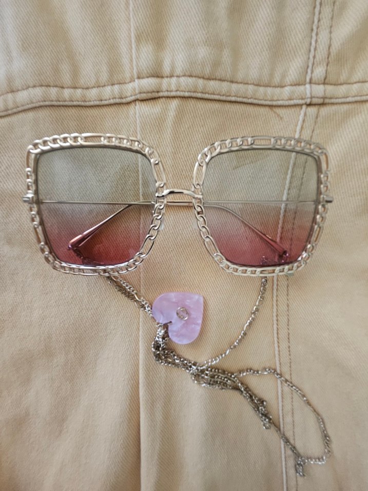 Zincir Detaylı Altın Renk Vintage Kadın Güneş Gözlüğü - Görsel 5