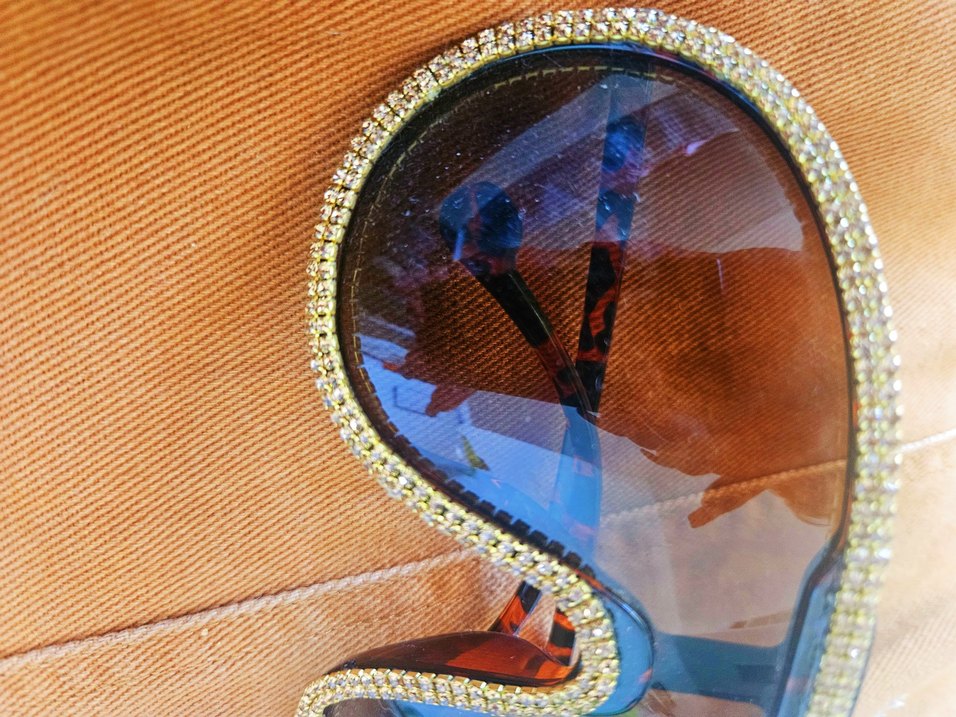 Kahverengi Parlak Payetli Biker Kadın Gözlüğü - Görsel 3