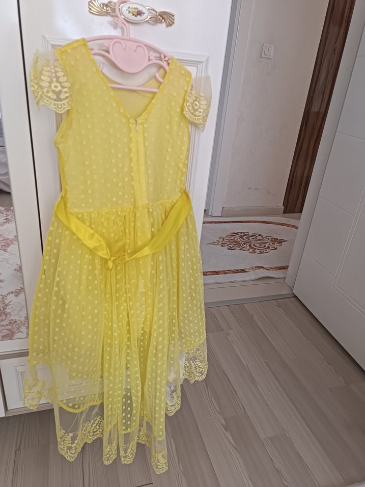 Sarı Dantel Detaylı Kız Çocuk Elbise - Görsel 2
