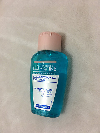 Makyaj temizleme suyu