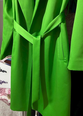 Giyilmedi sıfır  Yeşil Kadın Trençkot garni orjinal ürünü - Görsel 2