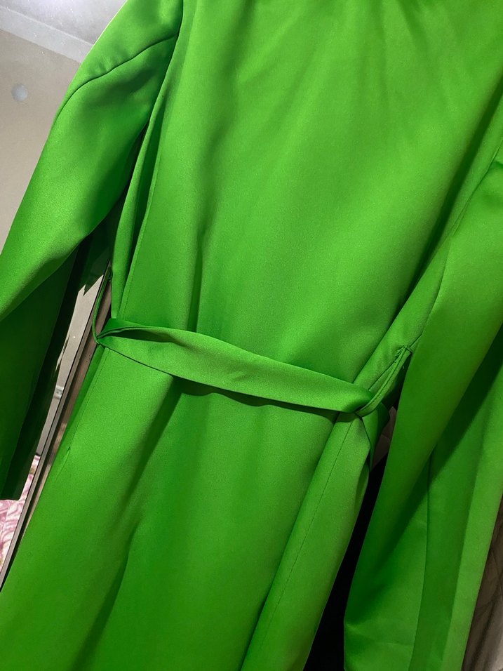 Giyilmedi sıfır  Yeşil Kadın Trençkot garni orjinal ürünü - Görsel 3