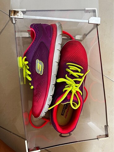 37 Beden pembe Renk Skechers ayakkabı