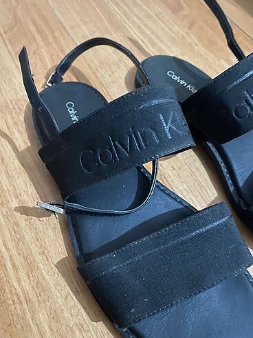 37 Beden calvin klein sandalet