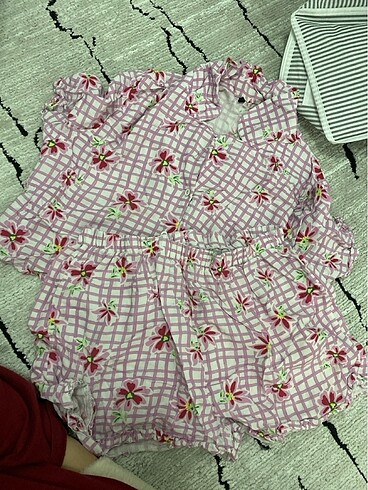 40 Beden Pembe pijama takımı