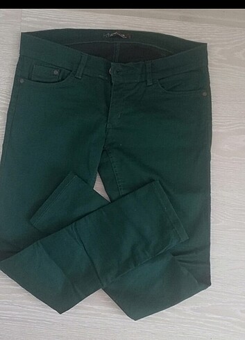 28 Beden yeşil Renk Rengi çok g0zel çok rahat esnek pantolon düşük bel 