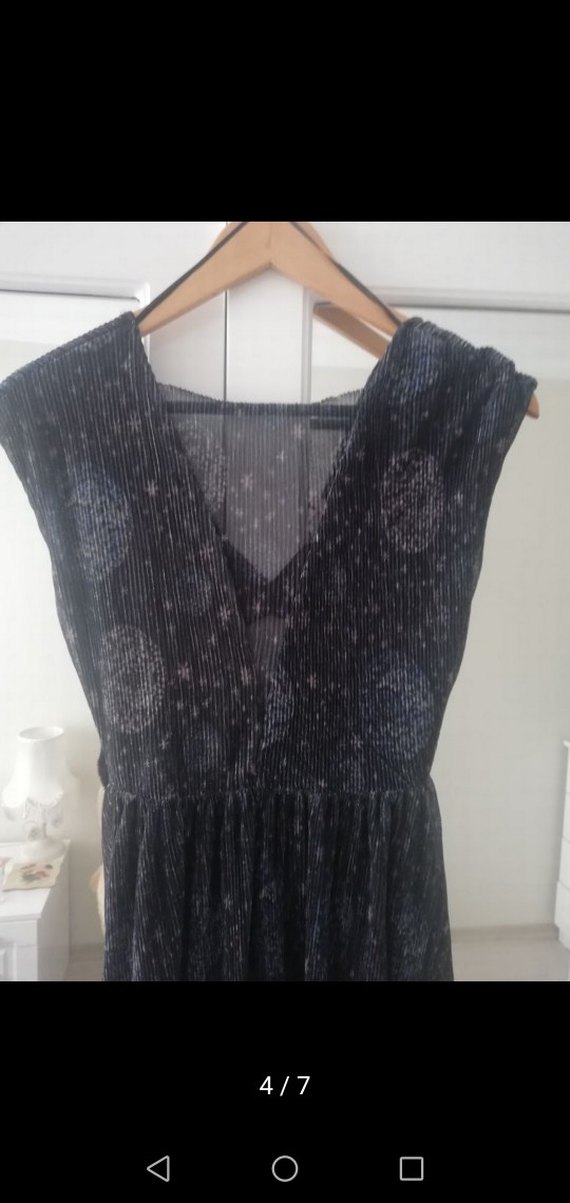 Siyah V Yaka Midi Drapeli Elbise - Görsel 3