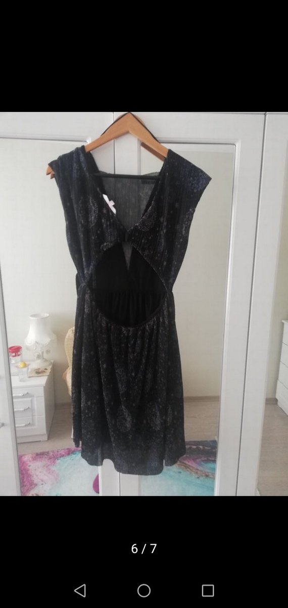 Siyah V Yaka Midi Drapeli Elbise - Görsel 5