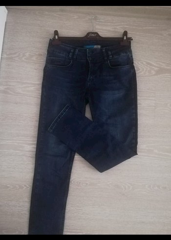 31 Beden Parlak Lacivert Kadın Denim Jean