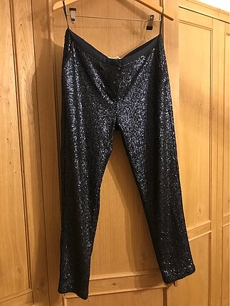 Yargıcı payetli pantalon