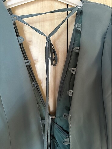 Dekolteli Kısa Abiye - Görsel 3