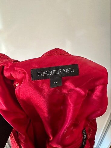 Sırt Dekolteli Güpür Elbise - Görsel 3