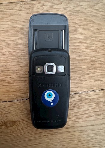 Koyu Siyah Kaydırmalı Bozuk Tuşlu Telefon - Görsel 2