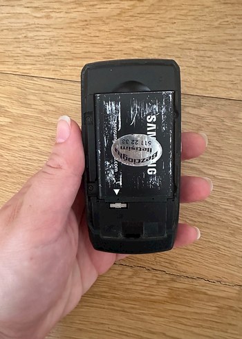 Samsung Siyah Kayar Bozuk Kapaklı Telefon - Görsel 4