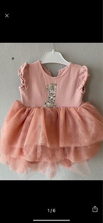 Pembe elbise