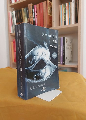 Karanlığın Elli Tonu - E L James