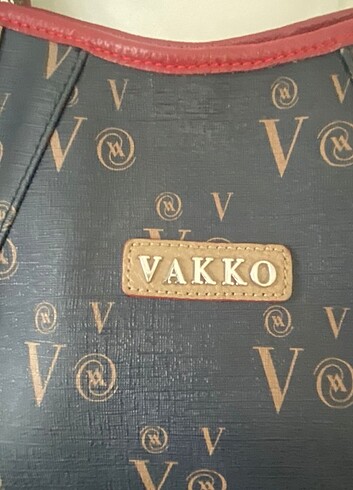 Vakko Vakko canta