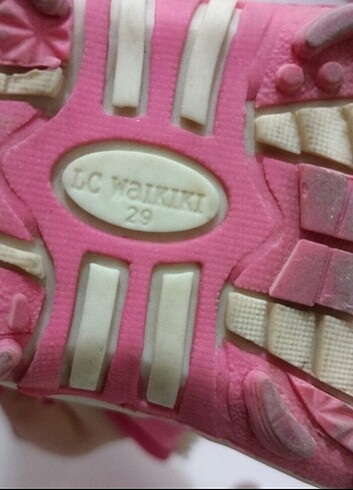 LC Waikiki Kız çocuk bot