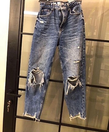 distressed mom jean
