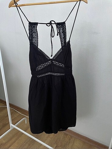 Zara Dantel detaylı elbise