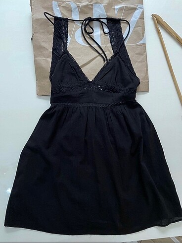 Zara Dantel detaylı elbise