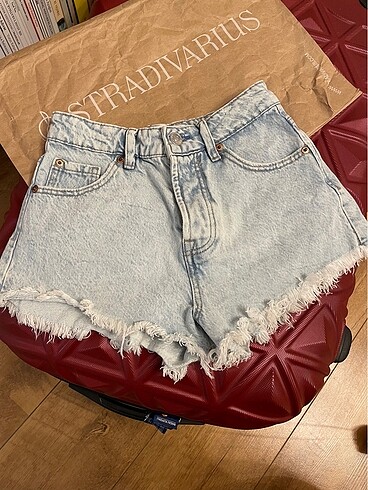 Stradivarius Jean şort