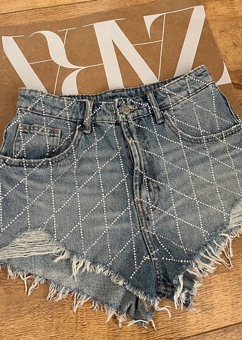 Taşlı jean şort - Görsel 3