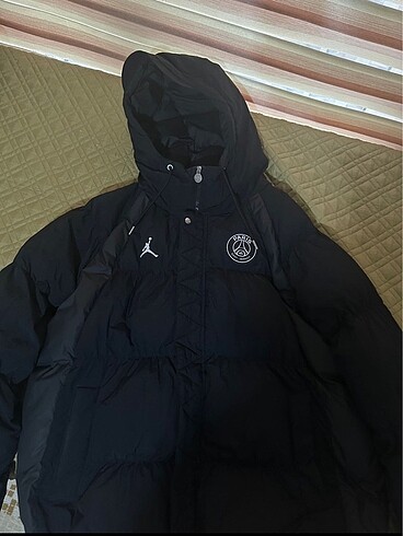 Jordan Paris Mont