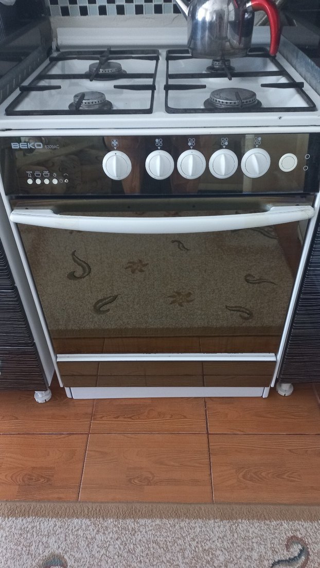 Beyaz ve Gri 4 Gözlü Gazlı Ocak - Görsel 4