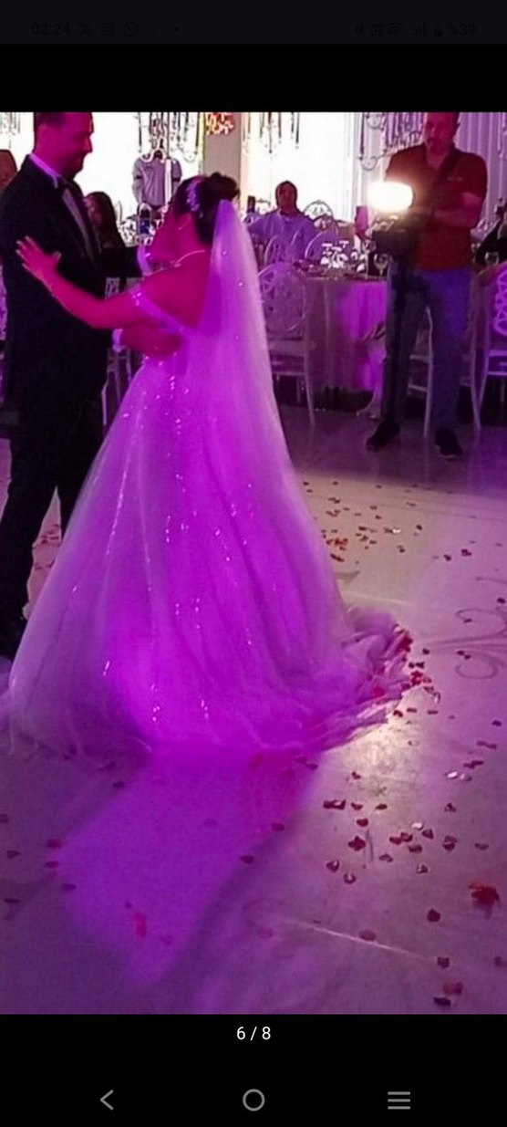 Beyaz Uzun Straplez A-Line Gelinlik - Görsel 4