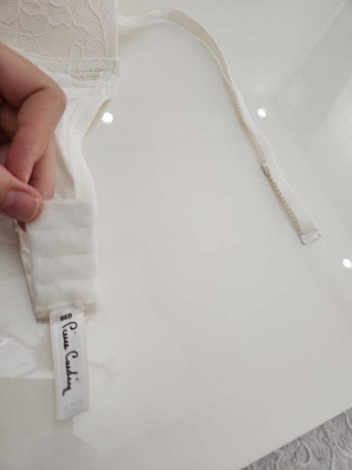 İşlemeli Beyaz pierre cardin - Görsel 2