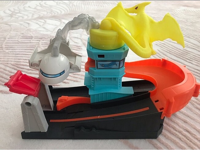 Hot wheels oyuncak