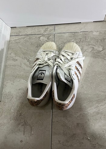 Adidas Adidas Kadın Beyaz leopar Desenli Bağcıklı Spor Ayakkabı