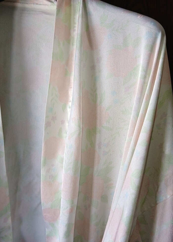 PASTEL DESENLI IPEK&SATEN SABAHLIK - Görsel 4