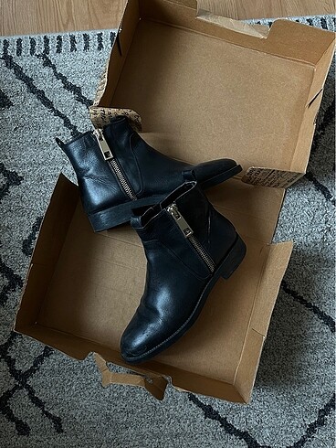 Zara bot
