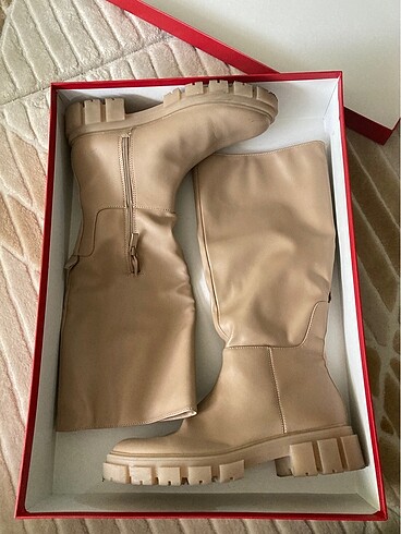40 Beden Stradivarius