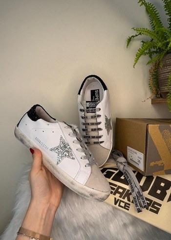 Golden Goose Deluxe Golden Goose deluxe
