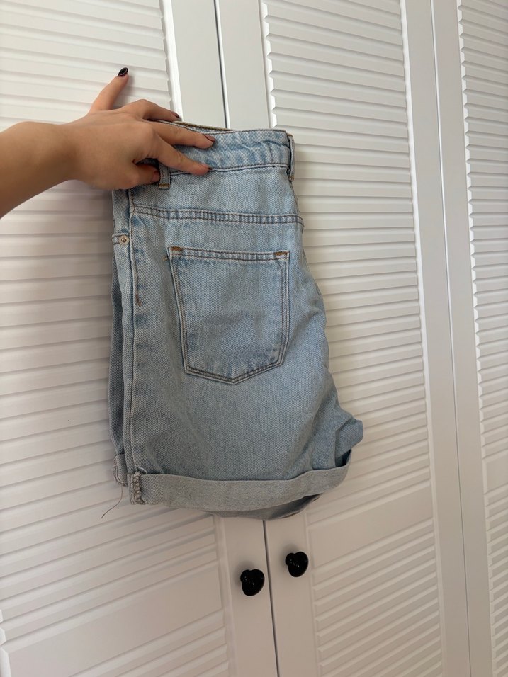 Düğmeli Mavi Midi Kot Şort - Görsel 3