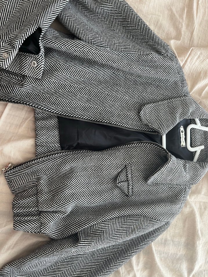 Zebra Desenli Kısa Gri Kadın Ceket - Görsel 3