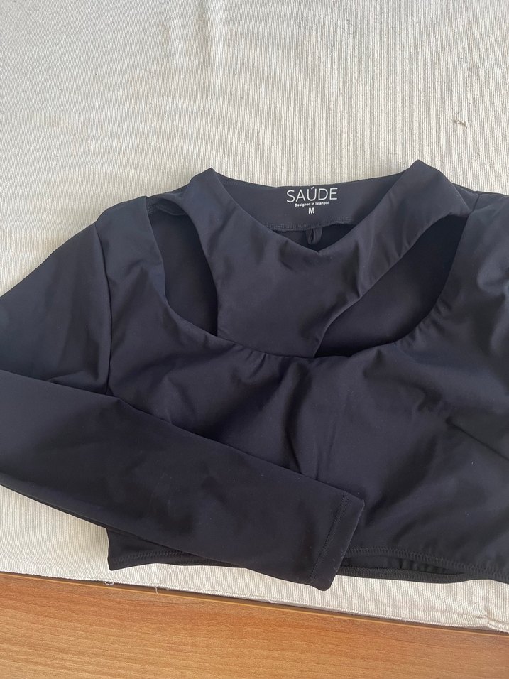 Siyah V Yaka Uzun Kollu Spor Üst - Görsel 2