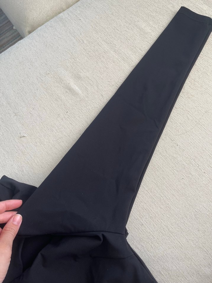 Siyah V Yaka Uzun Kollu Spor Üst - Görsel 4