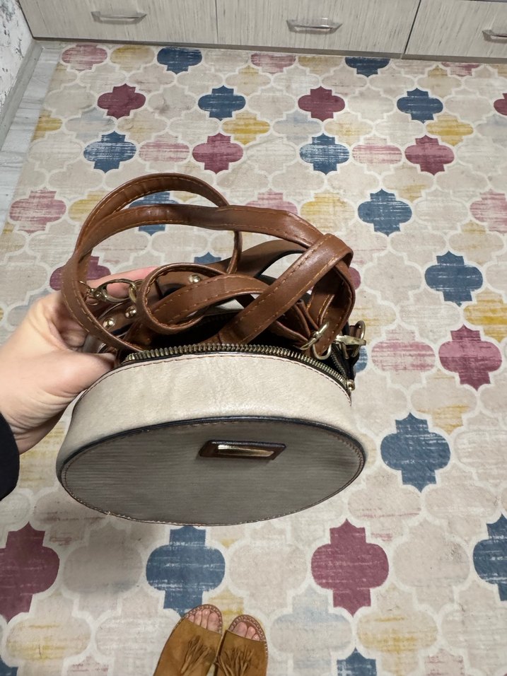 Bej Yuvarlak Deri Kadın Çanta - Görsel 2