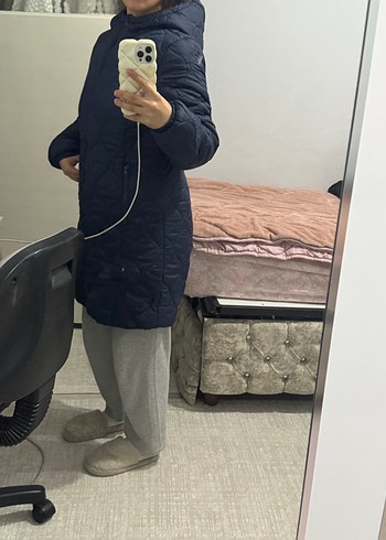 Lacivert Kapüşonlu Kadın Kışlık Mont - Görsel 4