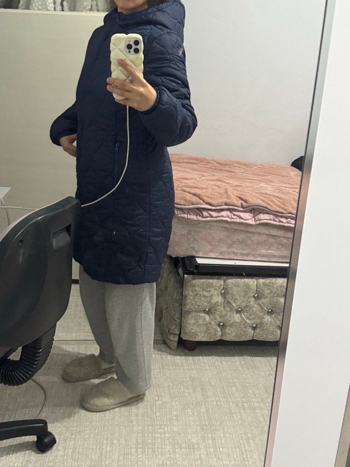 Lacivert Kapüşonlu Kadın Kışlık Mont - Görsel 4