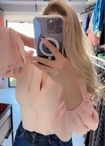 Pembe gömlek 