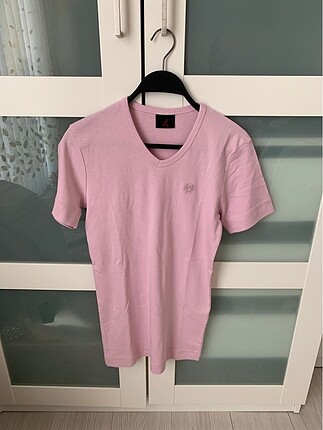 Pembe t shirt